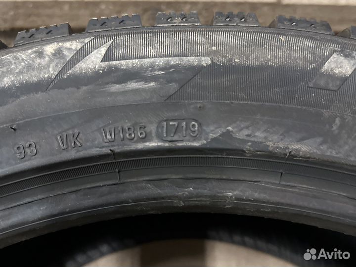 Pirelli Ice Zero 295/40 R21 111H