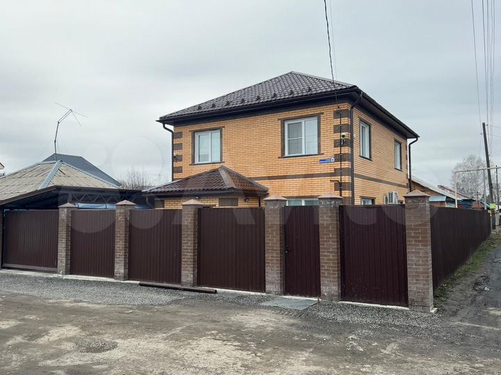 Дом 147 м² на участке 4,5 сот.