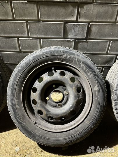 Зимние колеса в сборе на mitsubishi colt