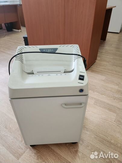 Уничтожитель бумаг Kobra