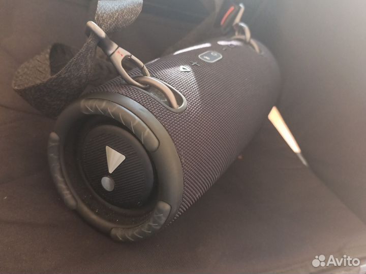 Колонка JBL xtreme 3