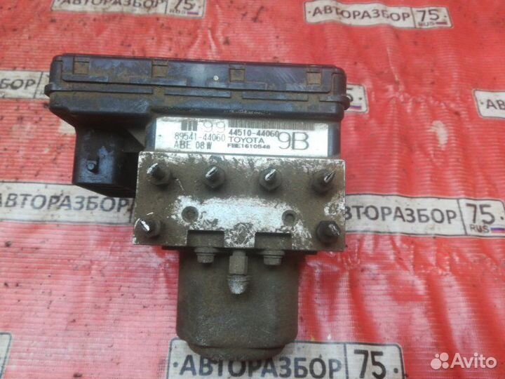 Блок abs Toyota Ipsum ACM26W 2azfe 2002