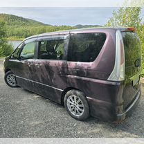 Nissan Serena 2.0 CVT, 2012, 246 625 км, с пробегом, цена 1 500 000 руб.