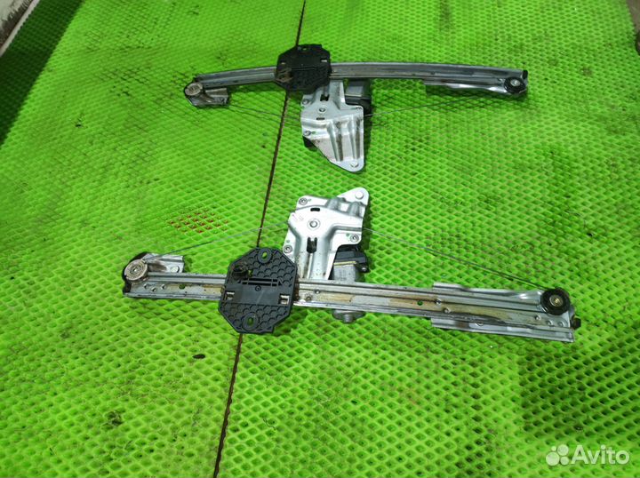 Стеклоподьемник передний левый правый Renault loga