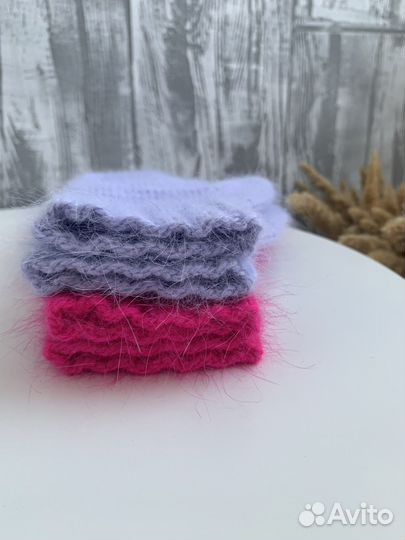 Варежки из пуха норки, ручная работа