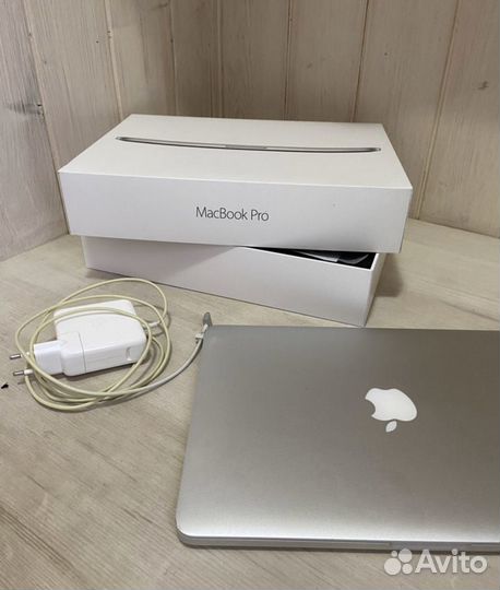 Macbook pro 13 (2014) 8 gb 256 (2,4 проц) Идеал
