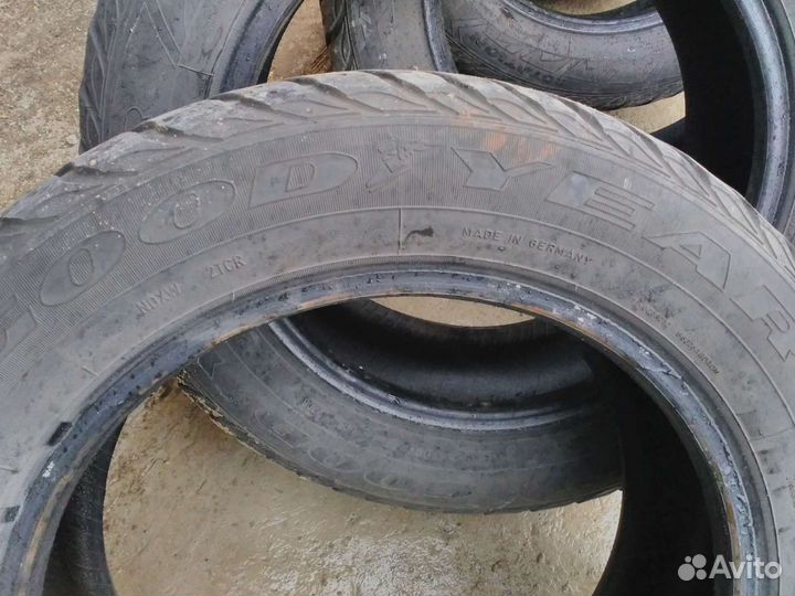 Goodyear UltraGrip Extreme 205/60 R16