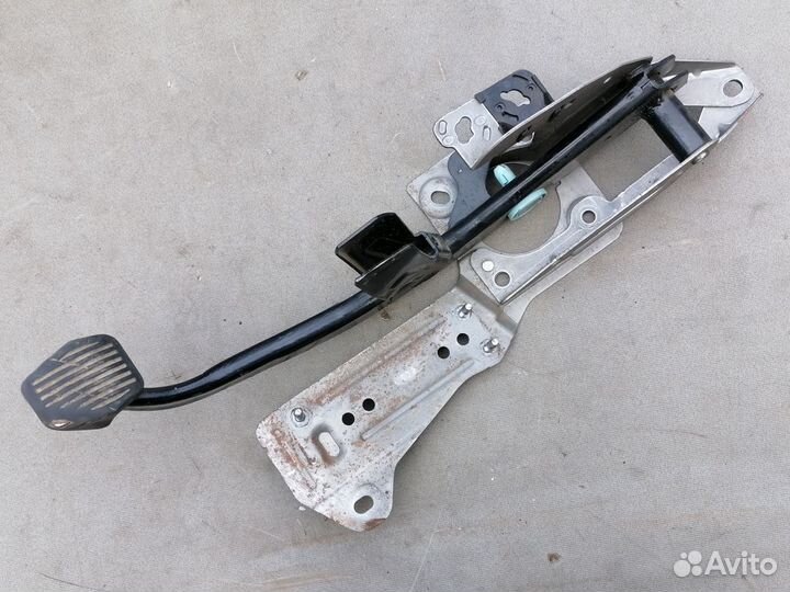 Педаль тормоза МКПП для Ford Focus