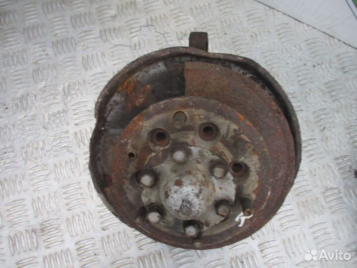 Кулак поворотный передний Исузу Родео A