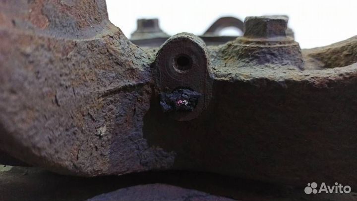 Кулак передний левый Хонда