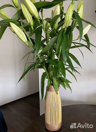 Ваза (бутылка) интерьерная