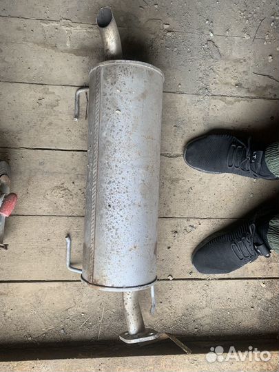 Нлушитель Nissan tiida