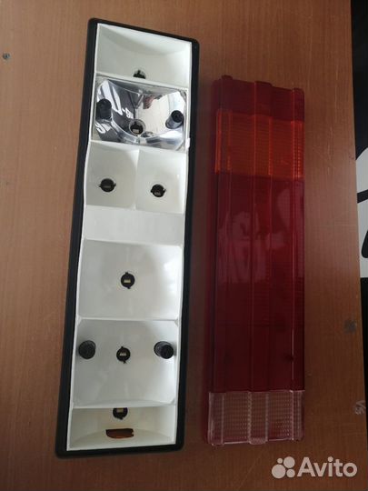 Задний фонарь mercedes-benz sprinter 1995 83840606