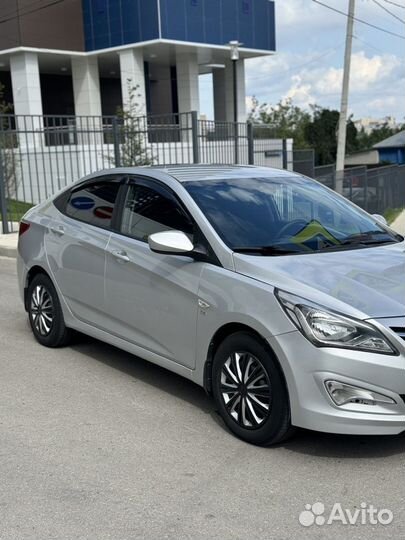 Hyundai Solaris 1.6 AT, 2015, 129 300 км