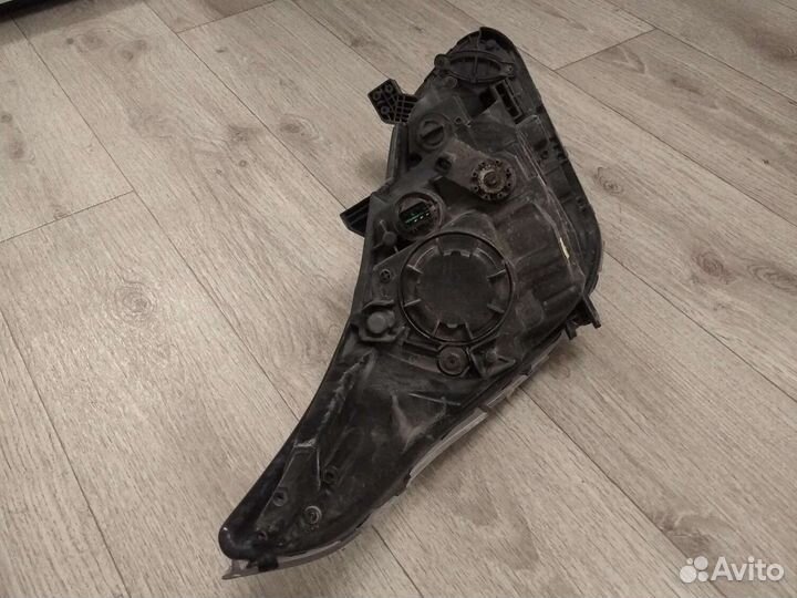 Фара левая киа Рио 4 завод стекло битое