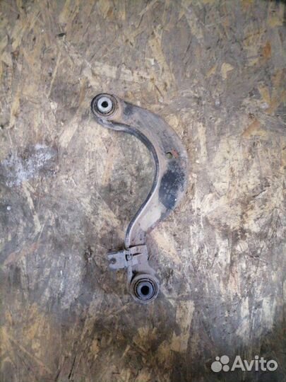 Рычаг подвески задний правый Volkswagen Jetta 5