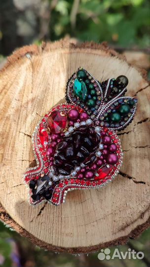 Брошь гранат