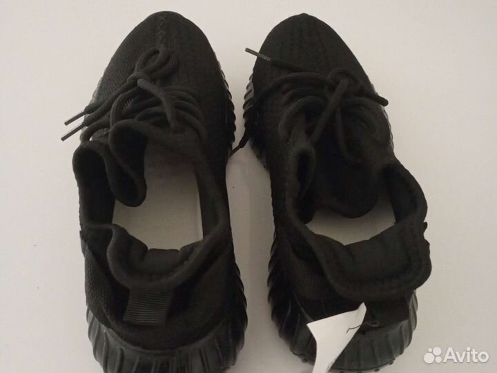 Изики чёрные 40 размер