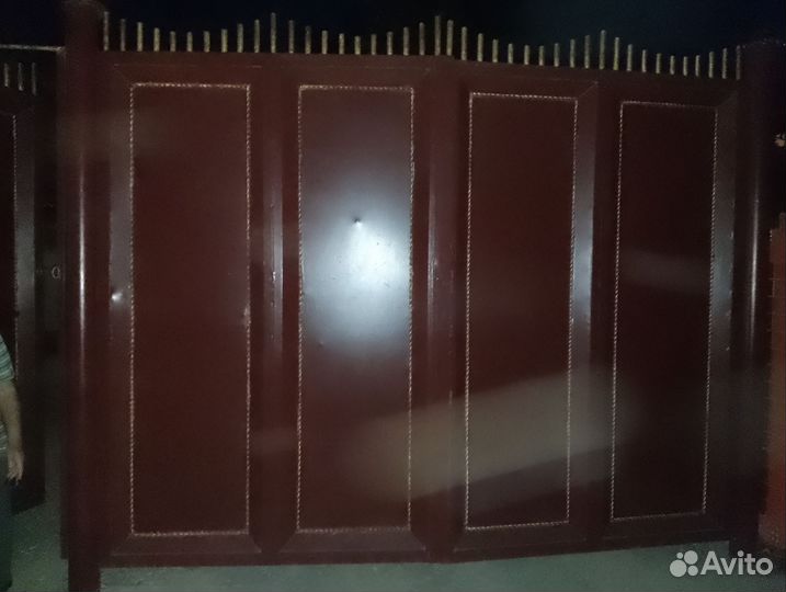 Секционные ворота с калиткой бу