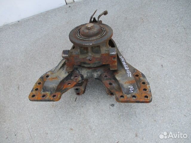 Балансир в сборе с кронштейном Volvo 20536930