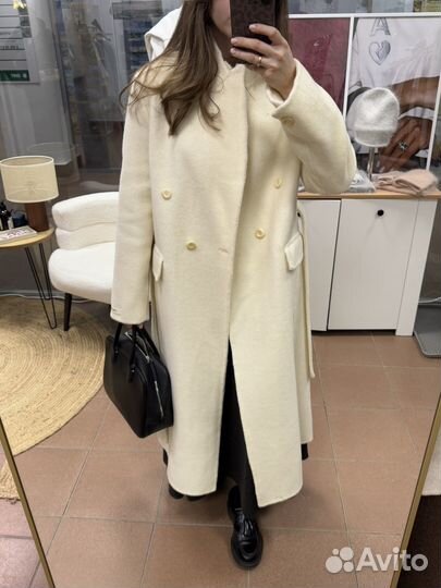 Новое пальто из шерсти