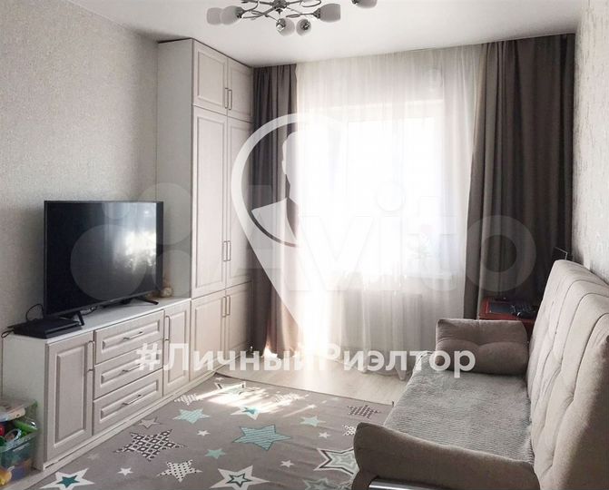 2-к. квартира, 47 м², 1/25 эт.