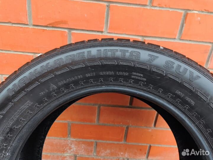 Nokian Tyres Hakkapeliitta 7 SUV 235/60 R18 107T