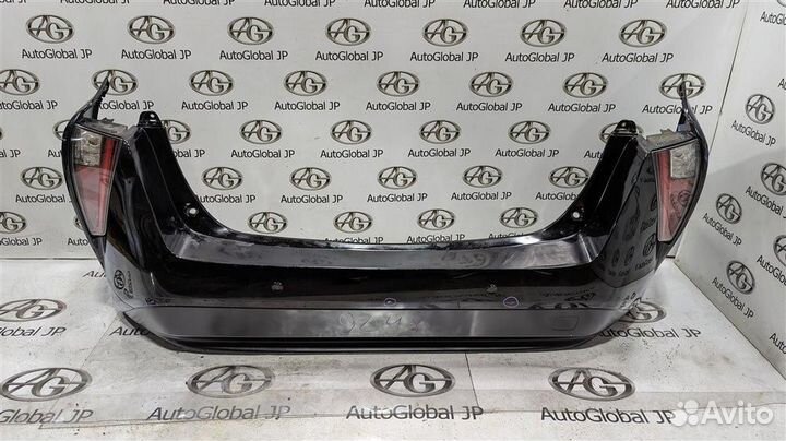 Бампер задний Toyota Prius