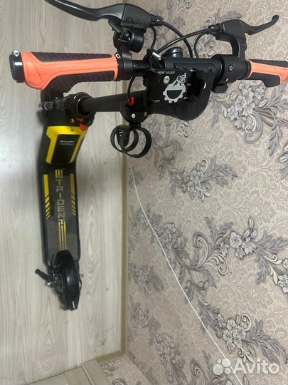 Самокат взрослый электрический