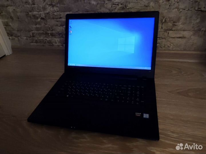 Lenovo ideapad 300-17isk