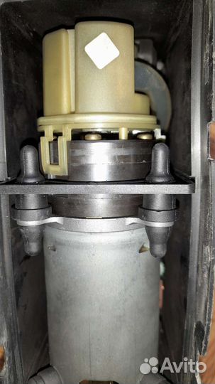 Компресор центрального замка Mercedes-Benz W140