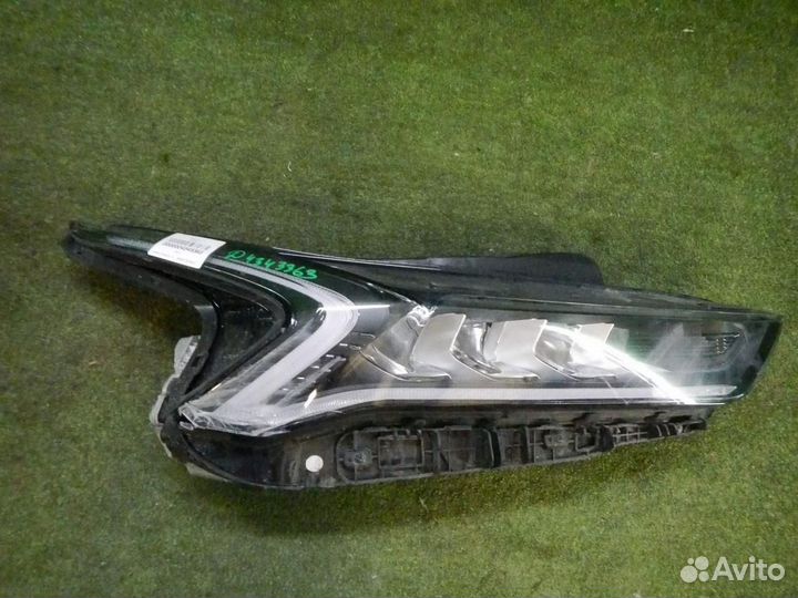 Фара правая Kia K5