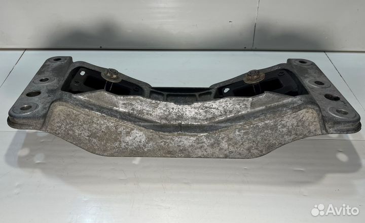 Траверса АКПП с подушками BMW E60 N52