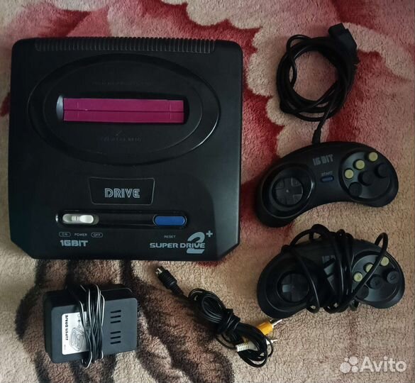 Игровая приставка 16 бит со встроенными играми