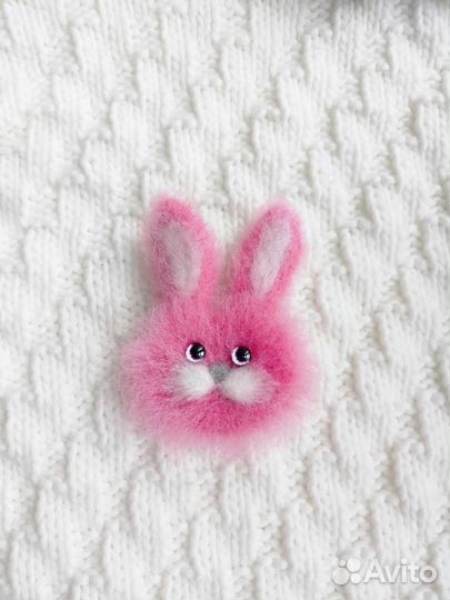 Брошь валяная