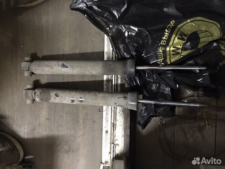 Задние амортизаторы бмв ф30 /ф31 2010