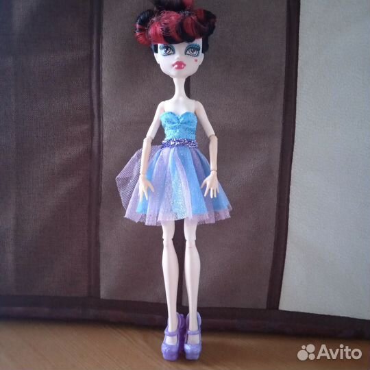 Кукла Монстер Хай дракулаура подделка