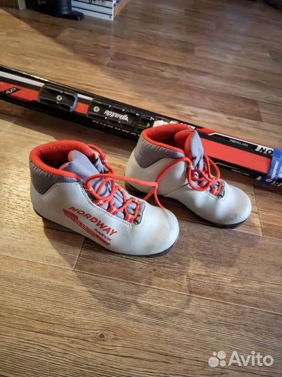 Лыжи беговые и лыжные ботинки