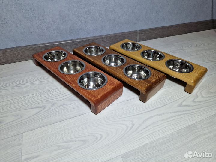 Подставка с мисками 