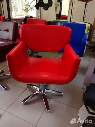 Парикмахерские кресла