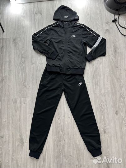 Спортивный костюм для мальчика Nike 146 см