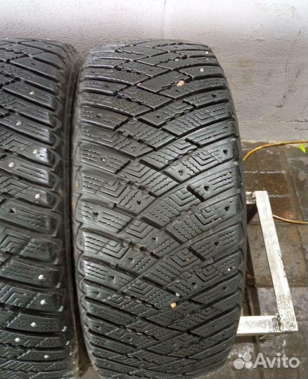 Goodyear Ultragrip Ice Arctic 215/55 R16 101V