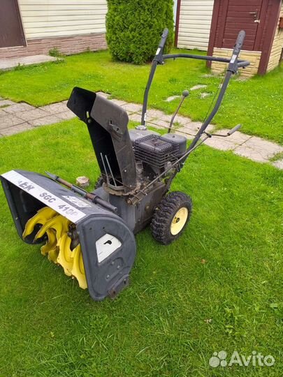 Снегоуборочная машина