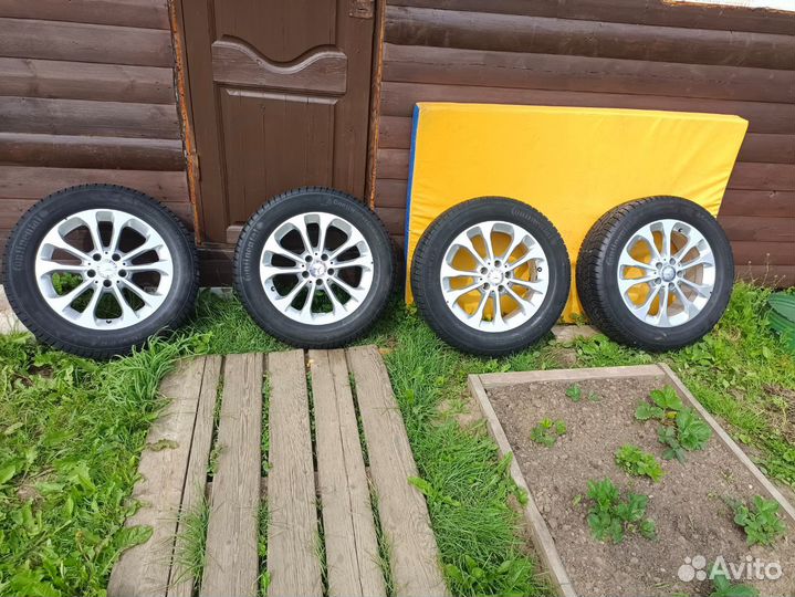 Колеса диски резина в сборе на mercedes GLA