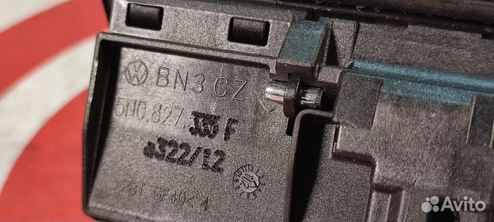 Ручка открывания багажника VAG 5N0827335F