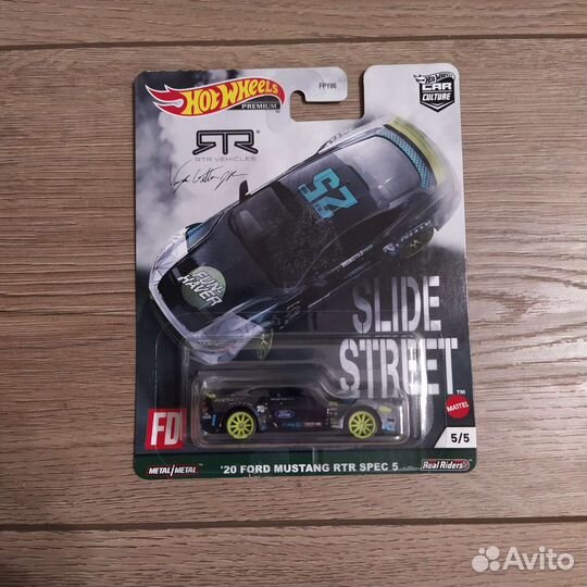 Hot wheels premium '20 Ford Mustang RTR