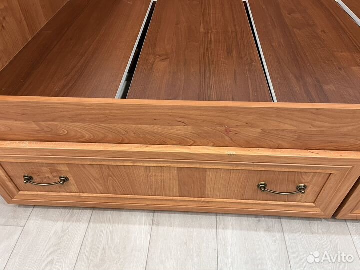 Кровать односпальная с ящиками бу