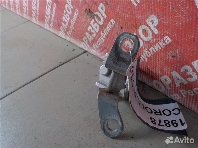 Петля двери верхняя задняя правая Toyota Corolla