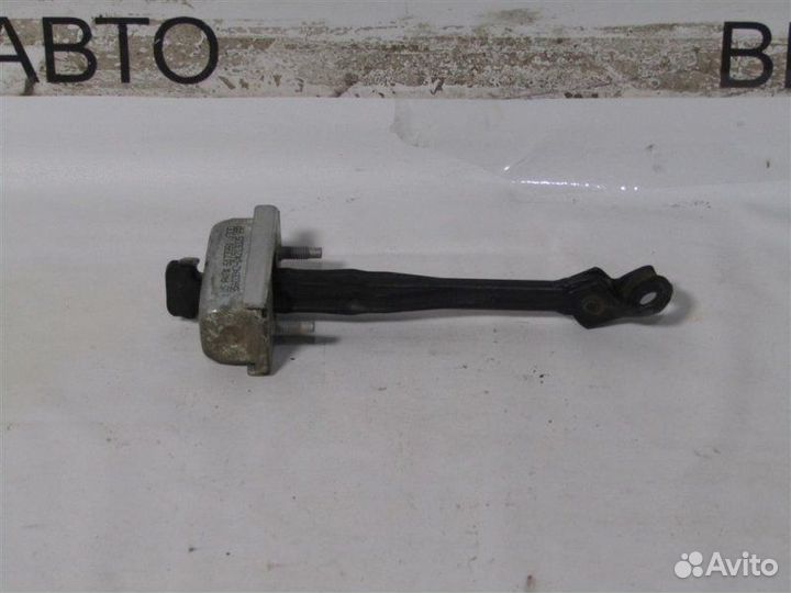 Ограничитель двери передней правой Chevrolet Cruze