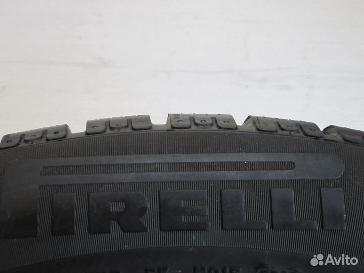 Pirelli Winter Sottozero 210 235/55 R17